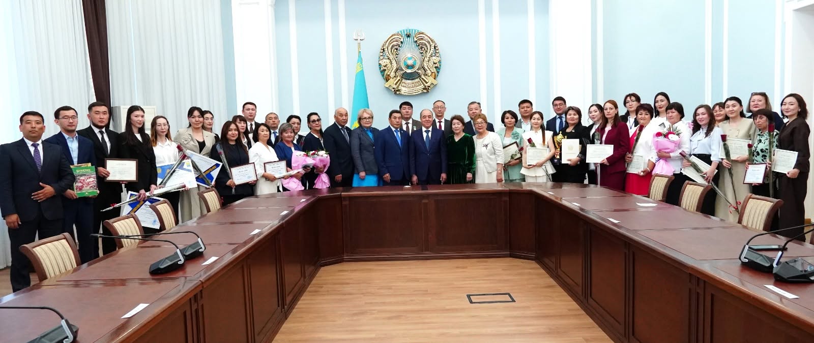 Батыс Қазақстан облысында мемлекеттік қызметшілер құрметтелді