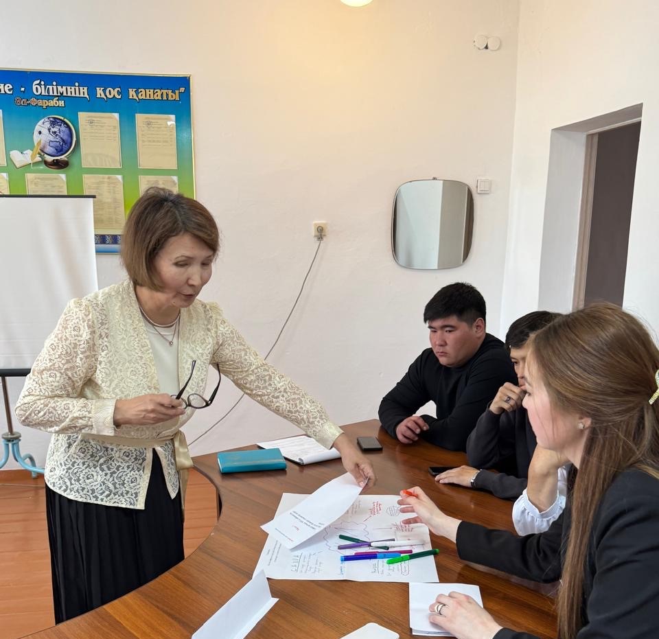 Перспективный профсоюзный лидер и наставник молодых педагогов